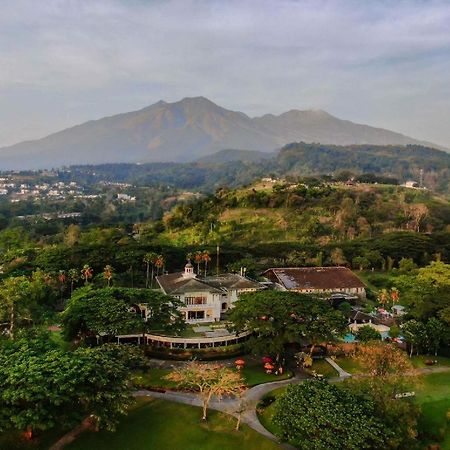 Taman Dayu Golf Club And Resort Prigen Exterior photo