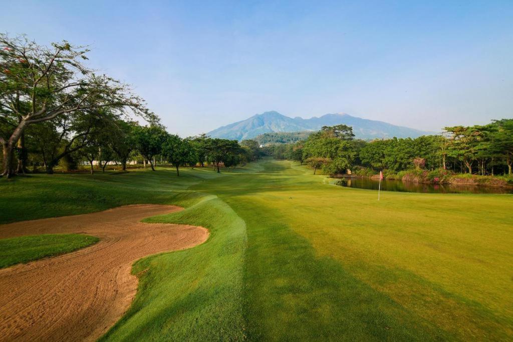 Taman Dayu Golf Club And Resort Prigen Exterior photo